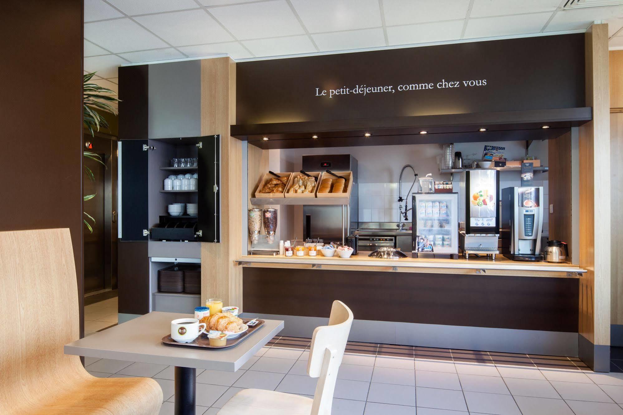 B&B Hotel Lille Tourcoing Centre Exterior photo